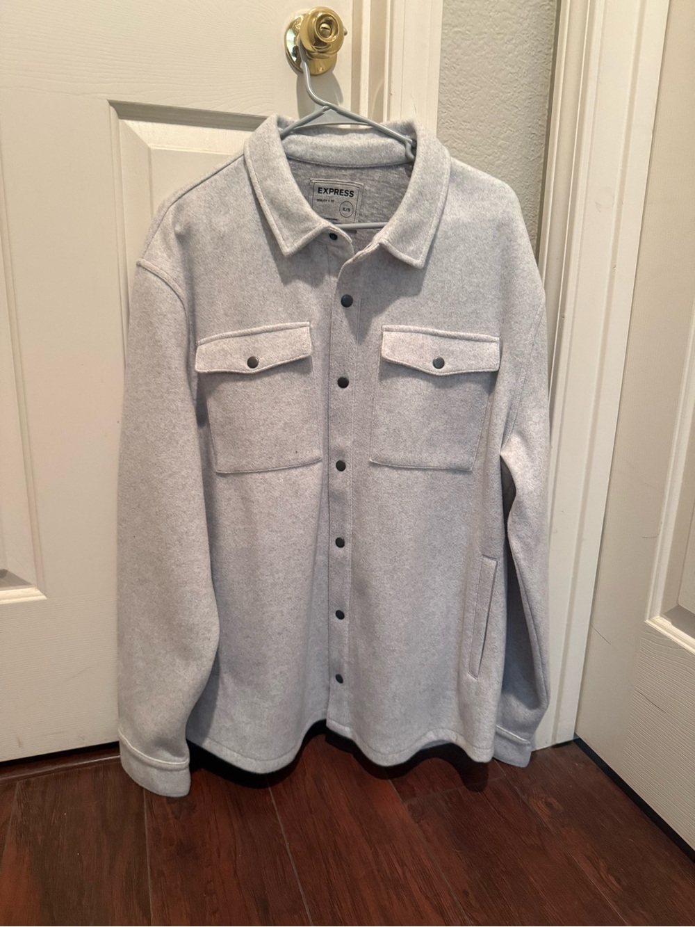 Express Men’s Light Gray Snap-Front Shacket